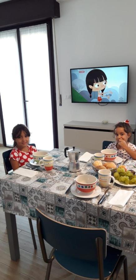Caba Holiday Bardolino Colombo ภายนอก รูปภาพ